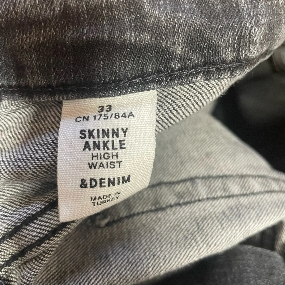 H&M skinny ankle high waist skinny jeans black buttonfly size 33